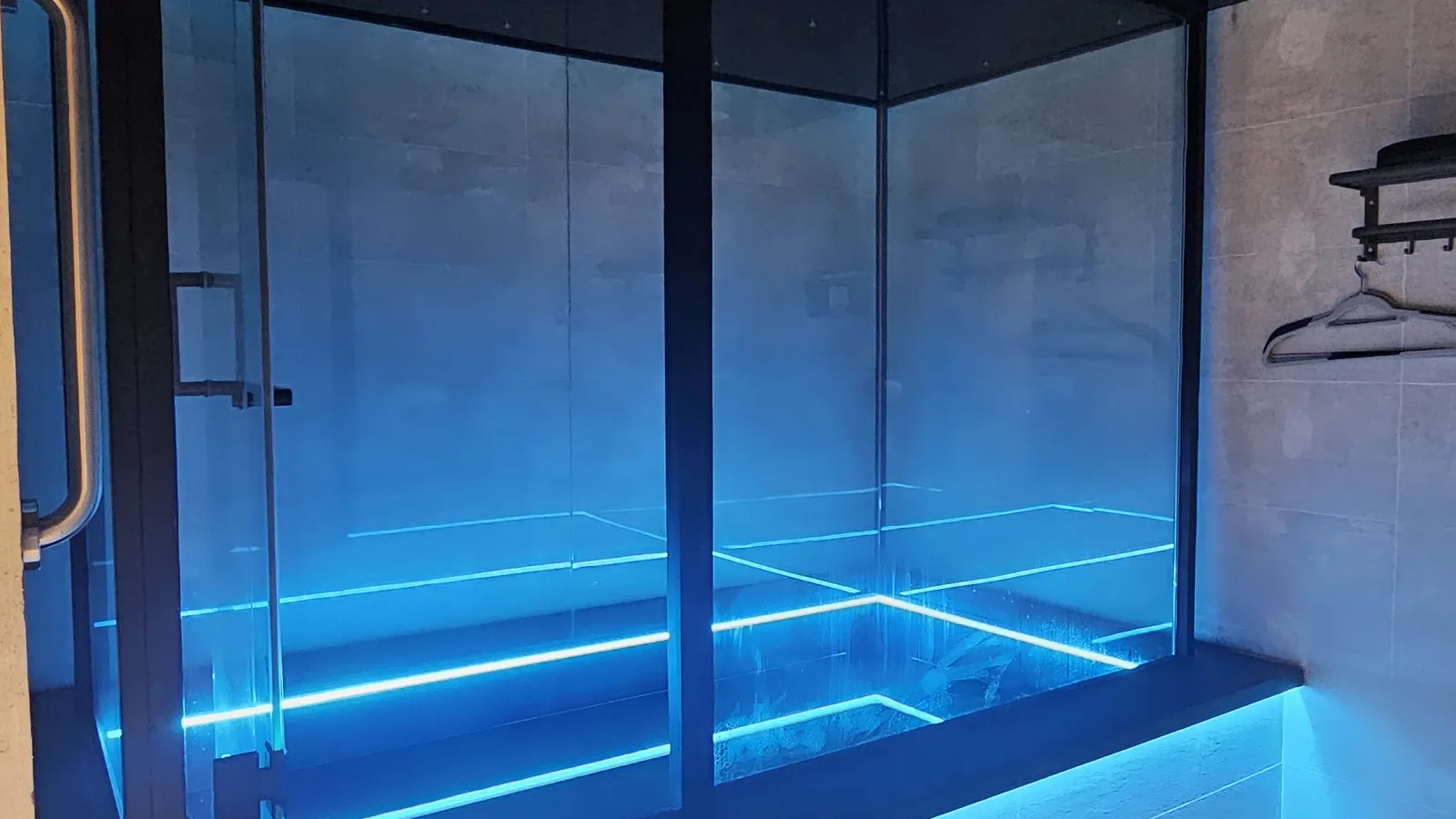 Bể cách ly giác quan (Sensory Deprivation Tank): mọi điều bạn cần biết